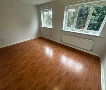 4 bedroom terraced house to rent - Photo 2