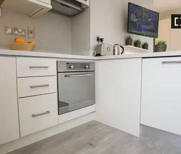 Studio for rent in Saint Kevin's, Dublin - Photo 5