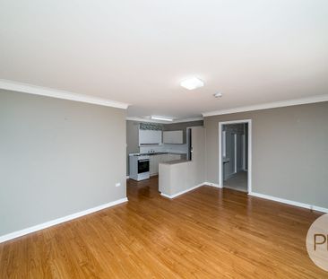 1/33 Bruce Street, Tolland NSW 2650 - Photo 1