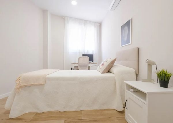 Calle de Antonio Prieto, Madrid, Community of Madrid 28026