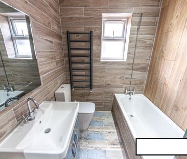 Room in a Shared Flat, Stanley Road, E12 - Photo 2