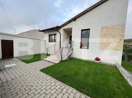 Apartament la casa, parțial mobilat, 119 mp, teren 80 mp, parcare, zona Iris - Fotografie 4