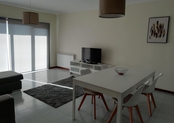 Arrendo quarto ou apartamento em Valenca