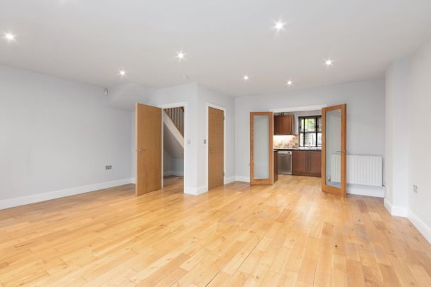 Trojan Mews, Hartfield Road, Wimbledon, SW19 - Photo 1