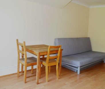 Price £1,250 pcm - Available 26/02/2026 - Furnished - Photo 2