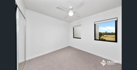 Large 4 Bedroom Townhome with Golf Course Views - Photo 2