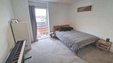 2 bedroom flat to rent - Photo 5