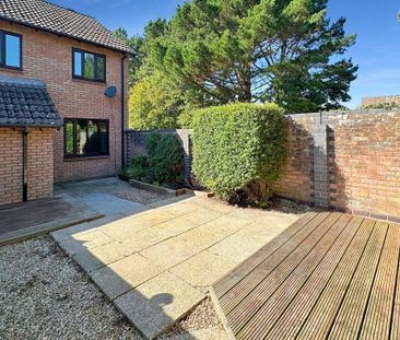 3 bedroom end of terrace house to rent - Photo 4
