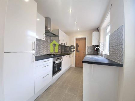 3 bedroom terraced house to rent - Photo 5