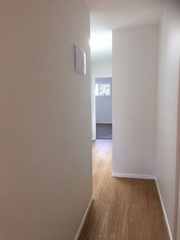 Near new spacious 2 Bedroom in Unsworth Heights - Photo 2