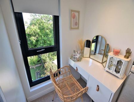 4 Bedroom Semi Detached Available Arranging tenancy - Photo 5