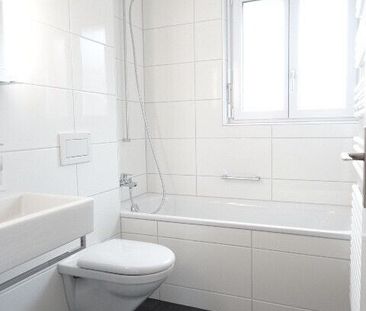 Moderne 4.5-ZW im 1. OG (ohne Lift) à 99 m² - Photo 5