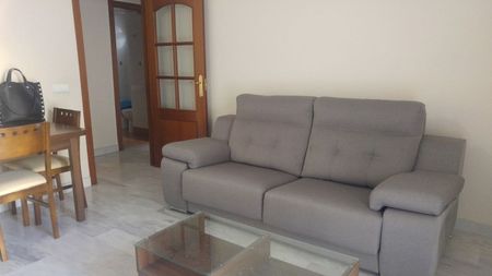 Alquiler de piso en Calle Constancia - Foto 3