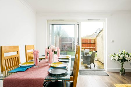 3 Bed Terraced House, Pinkhams Twist, BS14 - Photo 3