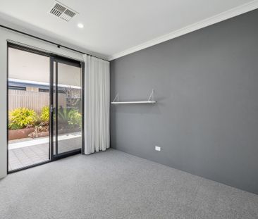 16 Quartz Road, Treeby WA 6164 - Photo 6