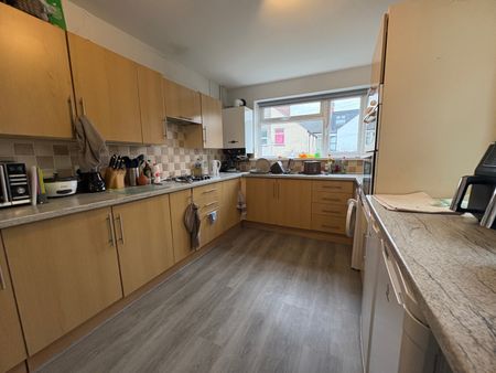 Tewkesbury Street, Cathays - Photo 2