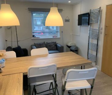 5 bedroom house to rent - Photo 2