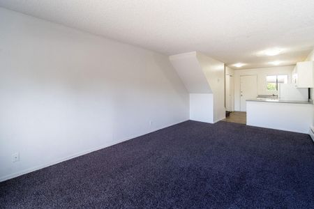 2 Bedroom - Townhouse - Photo 2