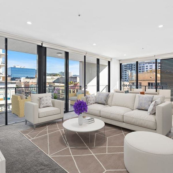 Sleek and Stylish Urban Retreat in the Heart of Wollongong CBD - Photo 1