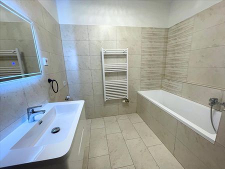 Kiadó újszerű állapotú lakás - Győr - Fotó 5