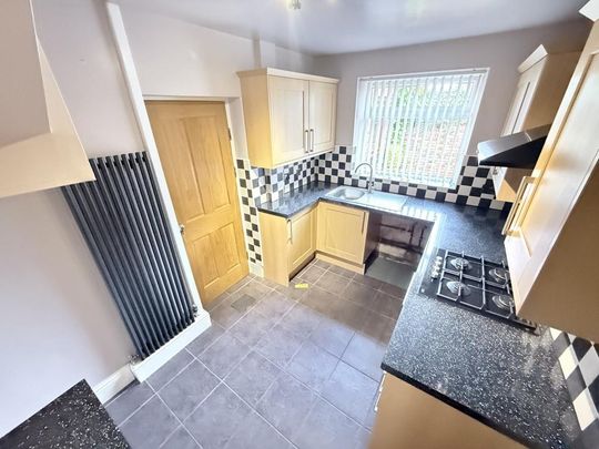 3 bedroom semi-detached house to rent - Photo 1