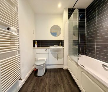 2 bedroom ground floor flat to rent - Photo 5