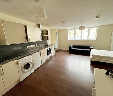 Studio to rent - Photo 4