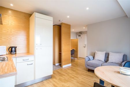 52 Bankfield Road, Huddersfield, HD1 - Photo 5