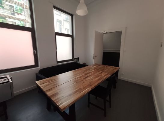 Gemeubelde studentenkamer met badkamer op toplocatie! - Photo 1