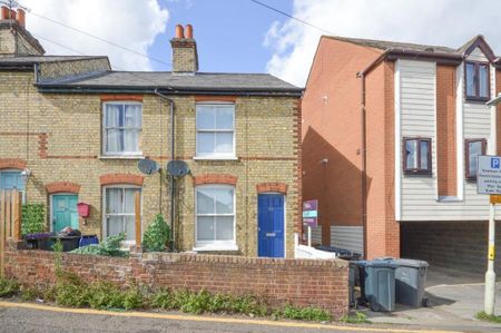 2 bedroom terraced house to rent - Photo 3