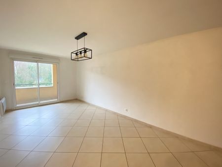 Appartement 2 Pièces + cave + parking sous-sol - Photo 5