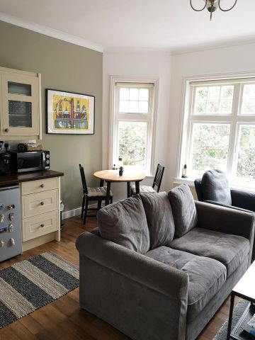 Room in a Shared Flat, Dan Bryant House, SW12 - Photo 2