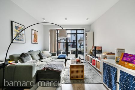 Mitcham Lane, LONDON - Photo 2