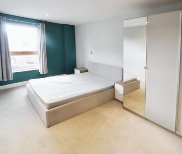 2 bedroom flat to rent - Photo 4