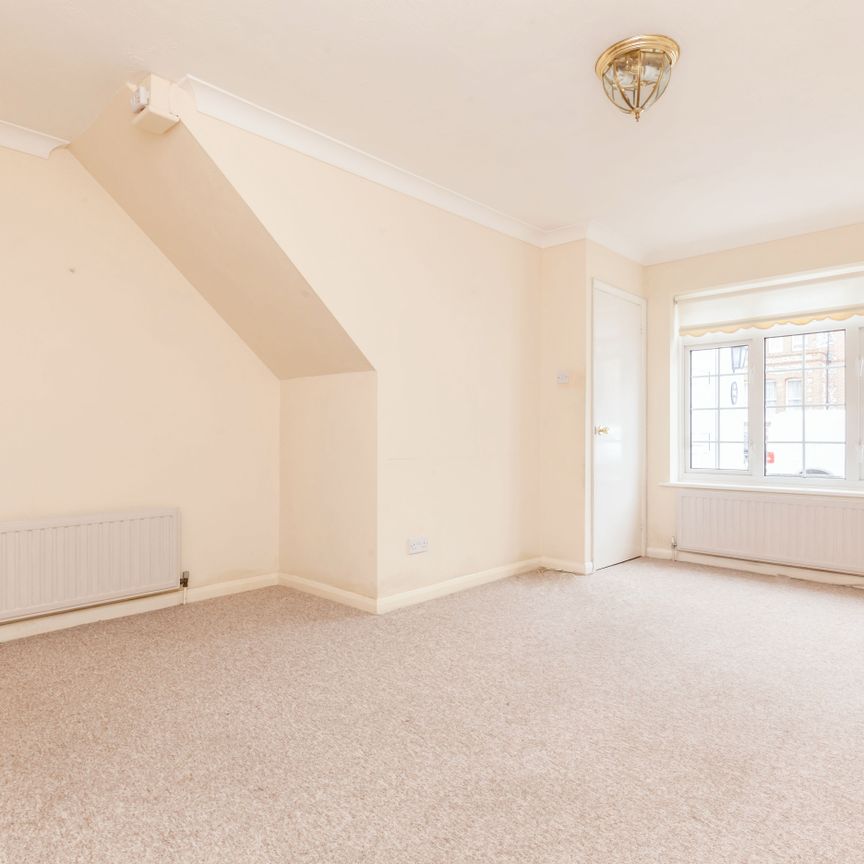 2 bedroom house to rent Furness Road, Eastbourne, East Sussex, BN20 - Photo 1