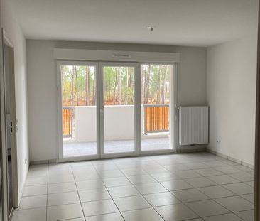 Location Appartement 2 pièces 45m² - Photo 4