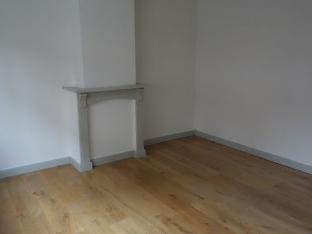 Ruime woning met 3SLPK en gezellige koer huren in Roeselare - Photo 4