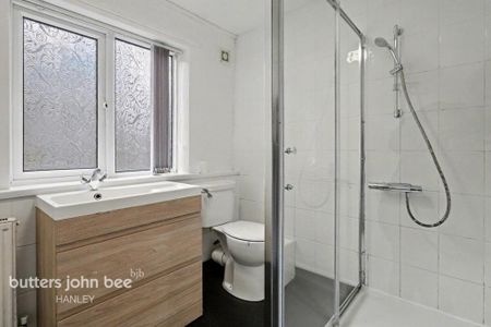 2 bedroom semi-detached house to rent - Photo 2