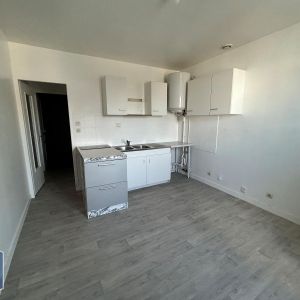 Location Appartement 2 pièces 28m² VILLEFRANCHE SUR SAONE 69400 - Photo 2