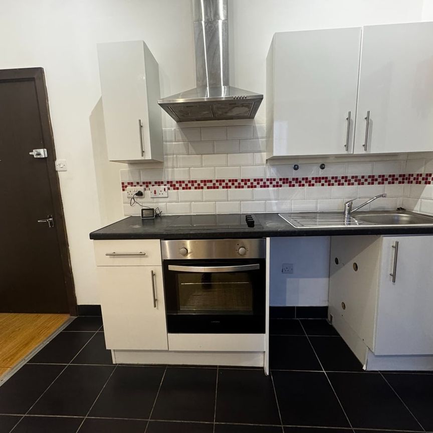 1 Bed Flat, Shirley Road, SO15 - Photo 1