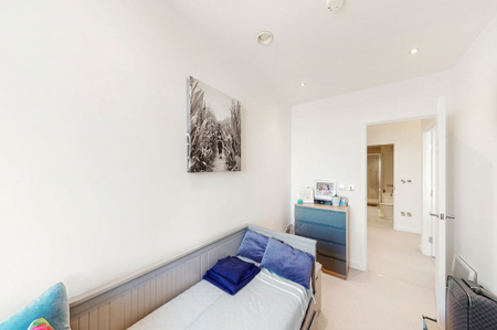 Shackleton Way, London, E16 - Photo 5