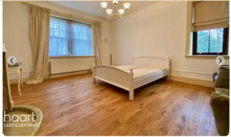 6 bedroom detached house to rent - Photo 4