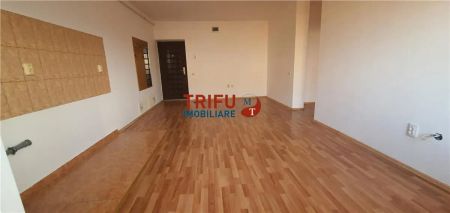 Apartament 3 camere de inchiriat Cetate etaj 2 - Fotografie 4