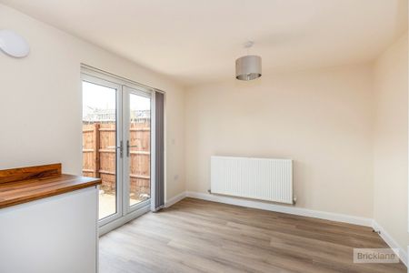 Quince Close - Photo 2