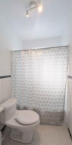 Grand 4 1/2 a louer Rue Van Horne JUILLET Chauffage et eau chaude inclus CDN NDG - Photo 4