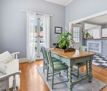 Classic Elegance & Modern Comforts - Photo 5
