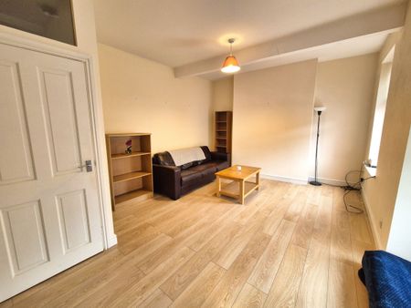 2 bedroom house share to rent - Photo 3