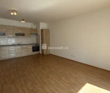 Pronájem prostorného bytu 2+KK, Kolín II - U Vodárny - Photo 2