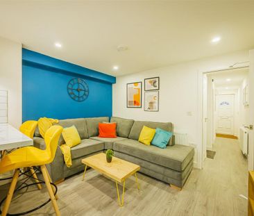 5 bedroom terraced house to rent - Photo 1