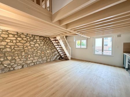 Location Appartement 1 pièce 29m² - Photo 3